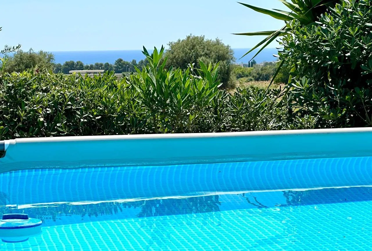 Villa Mary Avola 0*,