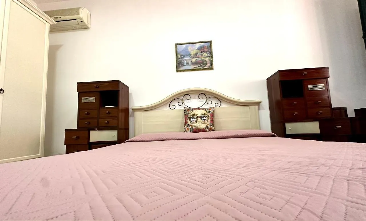 Villa Mary Avola 0*,