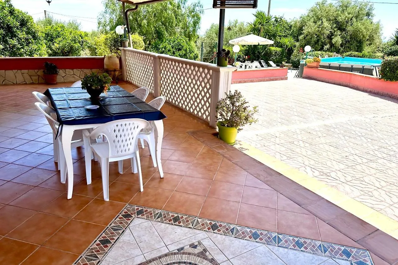 Villa Mary Avola 0*,  Italy